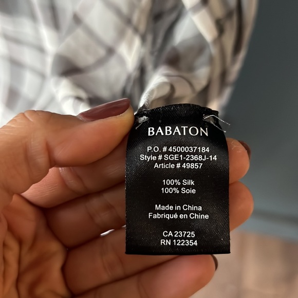 ARITZIA Babaton 100% silk button down blouse - grey/white plaid - Picture 8 of 8